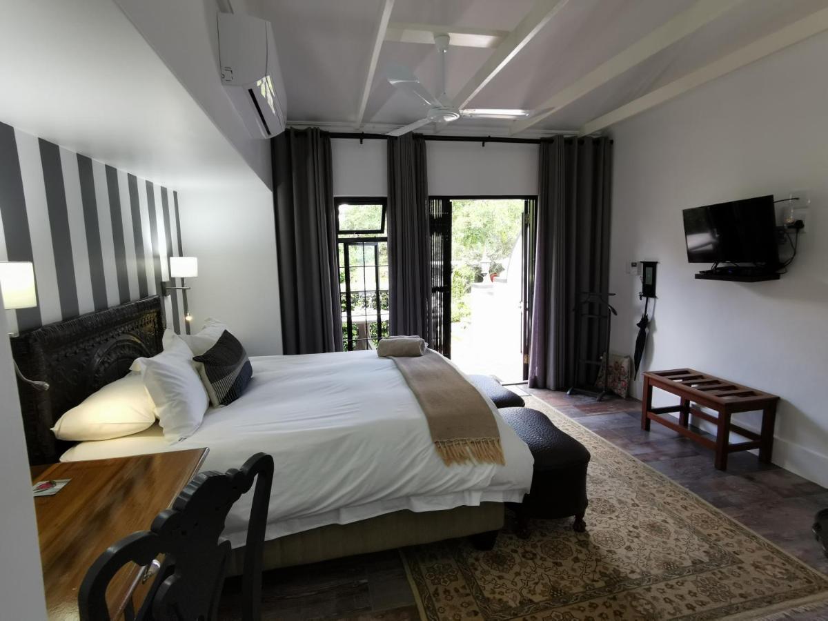 At 98 On Lynburn Guest House Pretoria-Noord Exterior foto